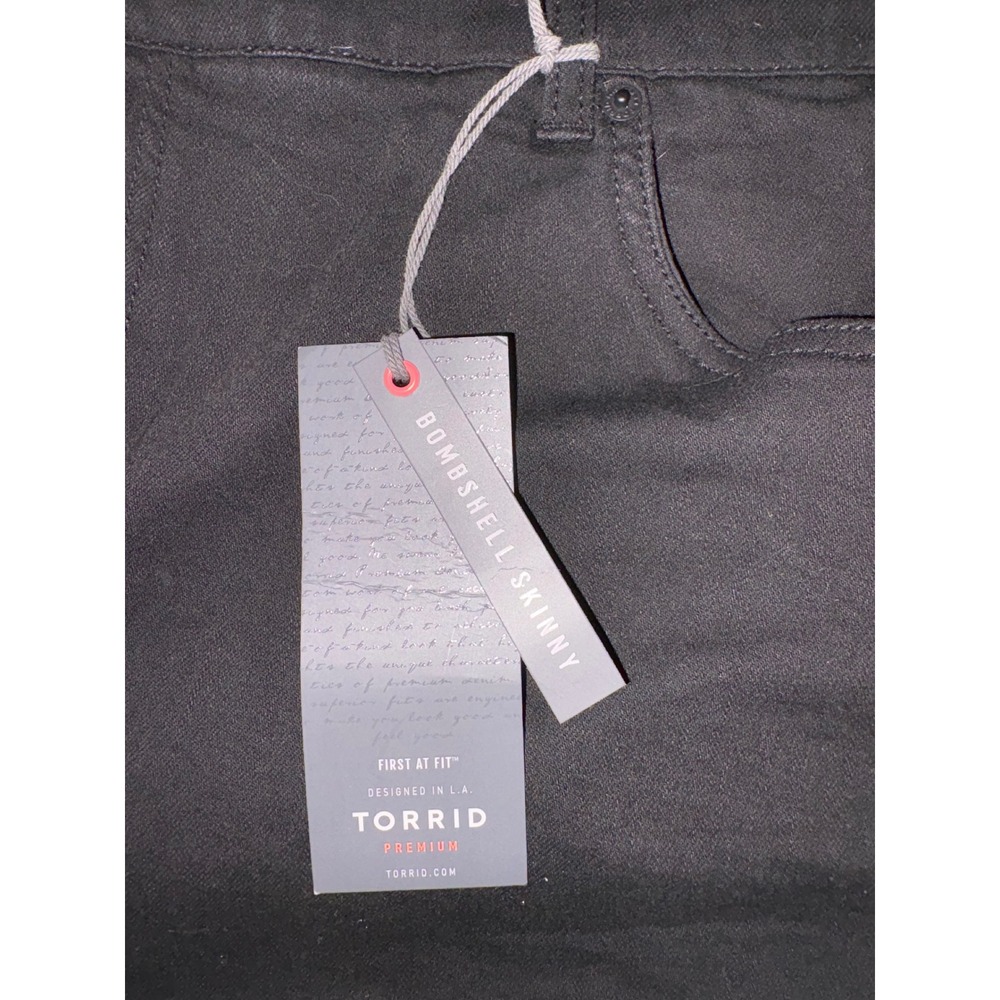 Torrid Bombshell Skinny Jeans NWT size 26 black - Picture 2 of 7